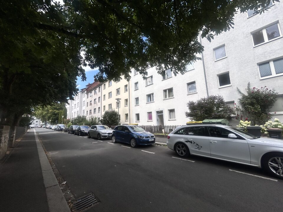 Straßenansicht